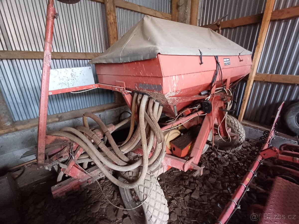 Sejačka accord pneumatícka - 3