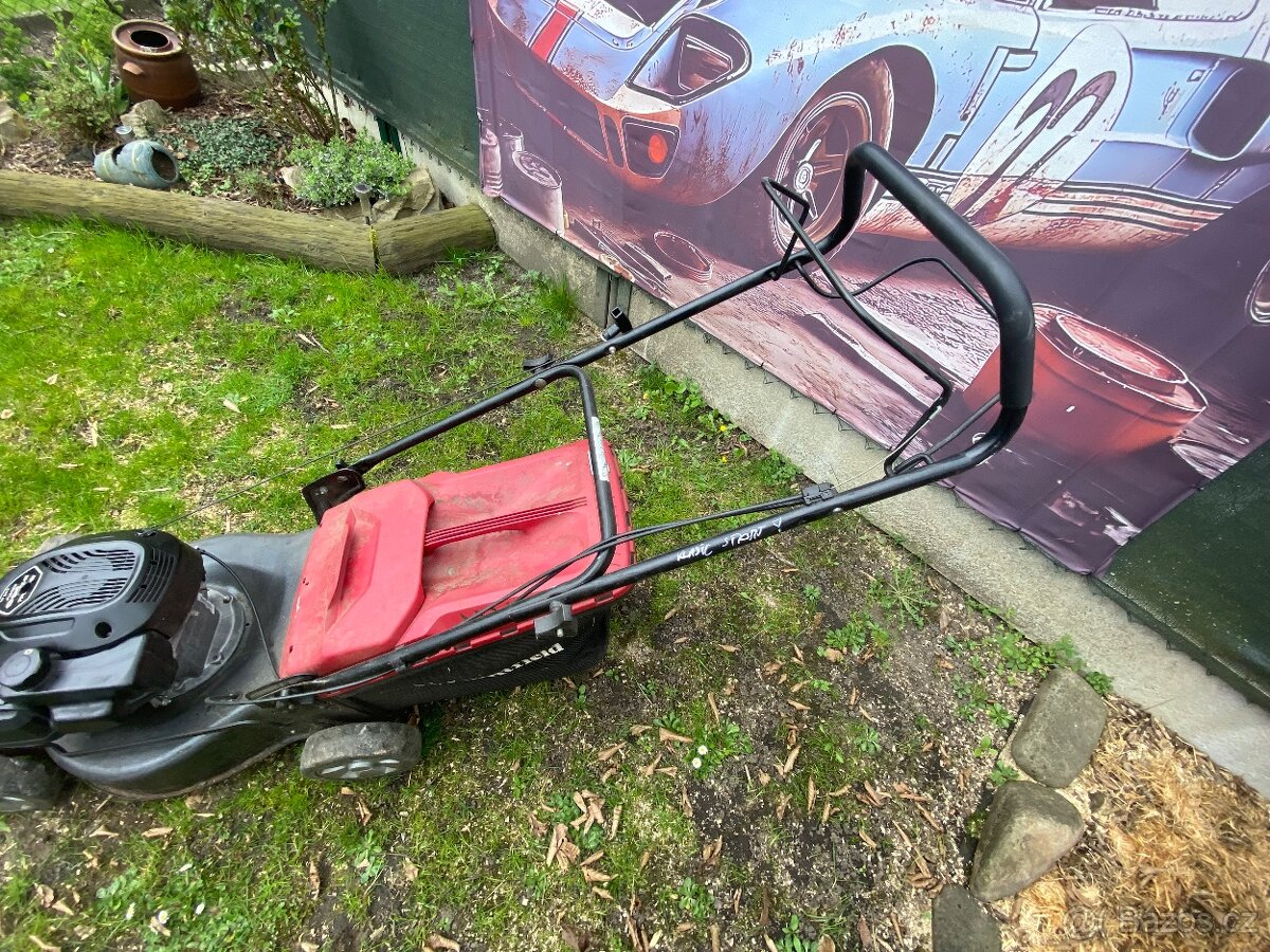 Sekačka Mountfield sp46 . - 3