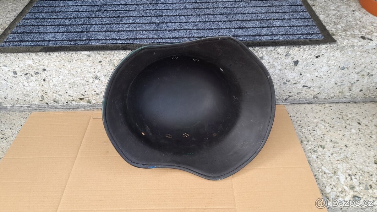 Stará německá helma - 3