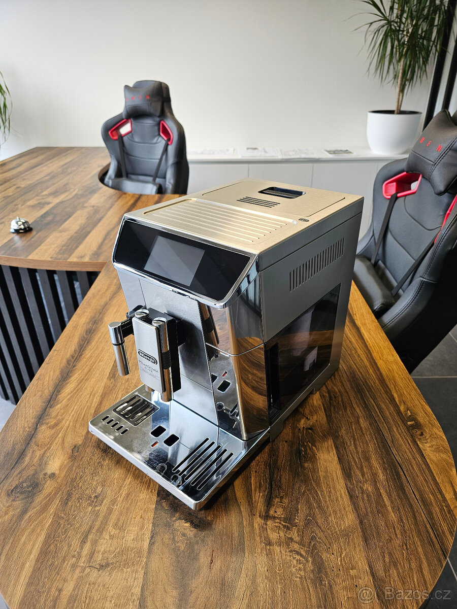 Kávovar DeLonghi PrimaDonna Elite Experience - 3
