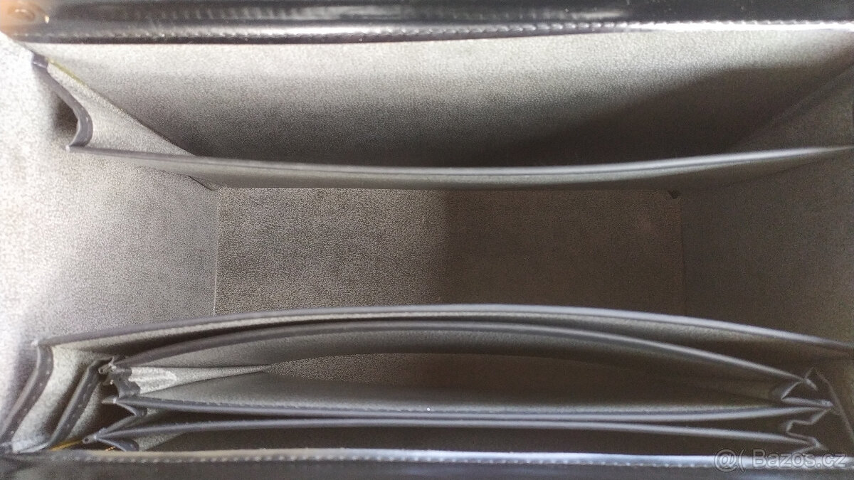 Hezký cestovní / pilotní kufr - 3