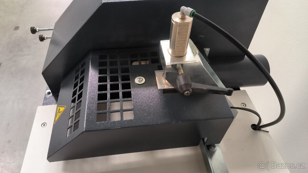 Rožkovací frézka pro zaoblení hrany v rohu dílce CASADEI CRH - 3