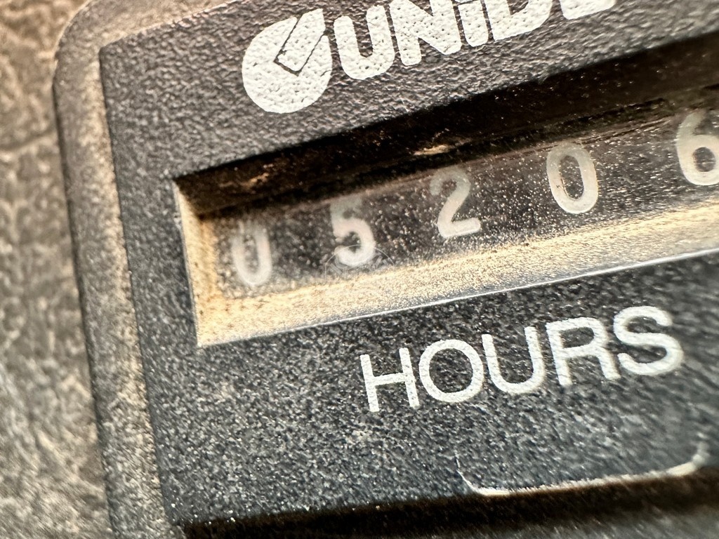 nakladač LOCUST 752 - 3