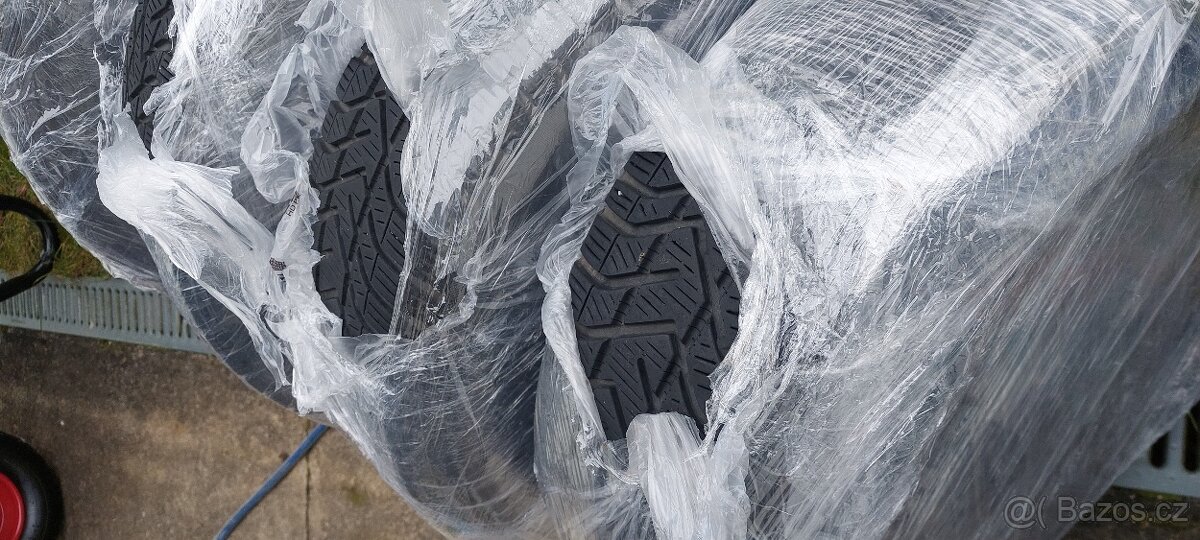 Škoda Octavia 2 II. a 3 III. zimní kola R15 Pirelli 5x112 - 3