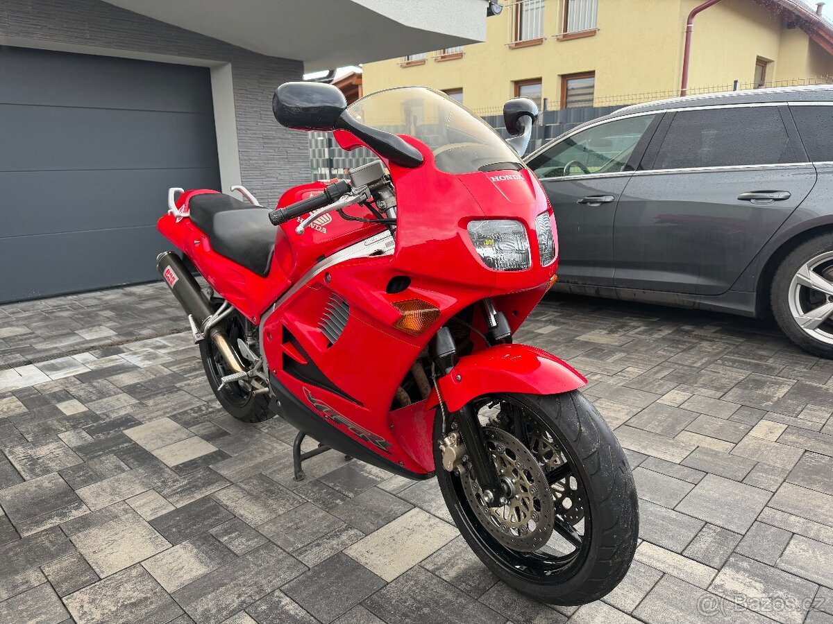 Honda VFR 750 - 3