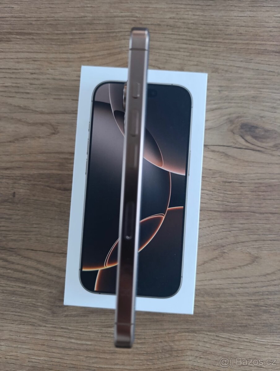 Apple iPhone 16 Pro - 3