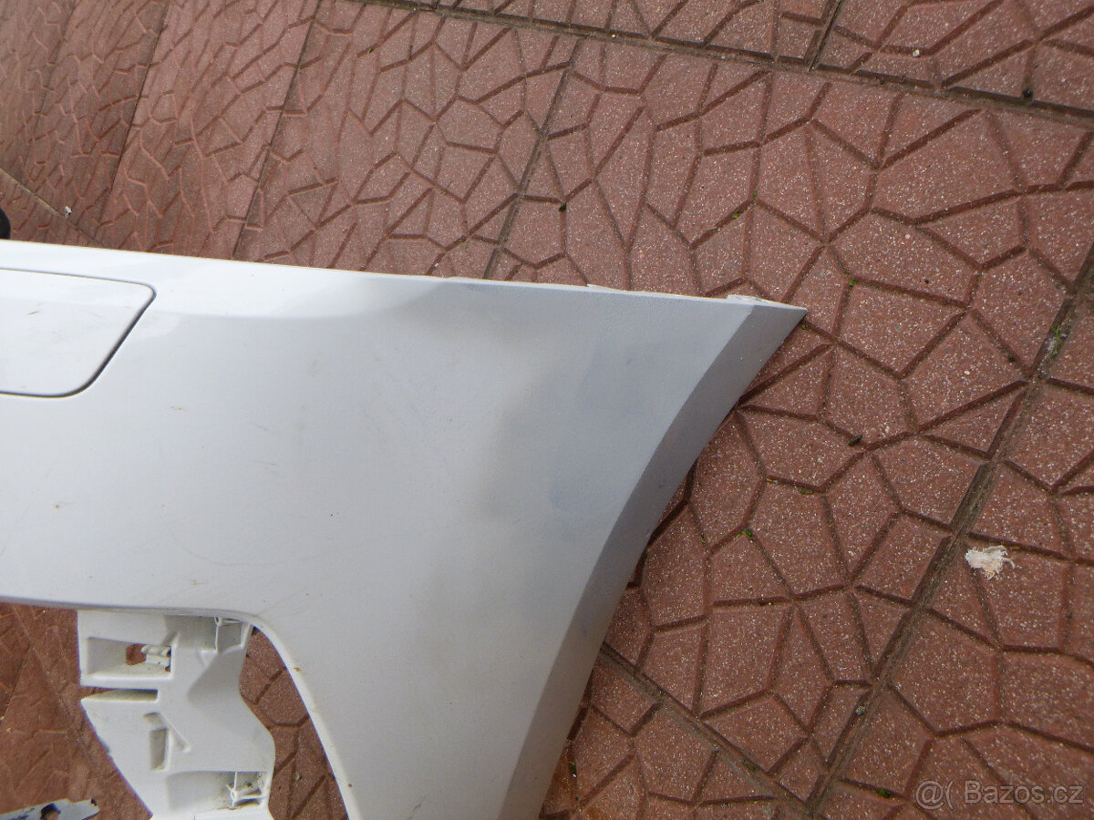 Audi A6 C8 - blatník 4K nárazník 4K0807437 - 3