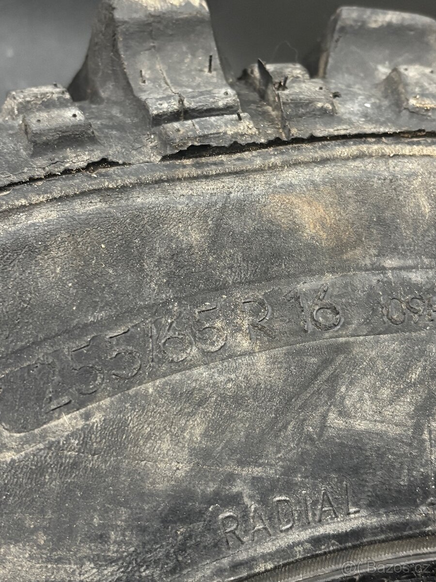 Offroad pneu 255/65 R16 - 3
