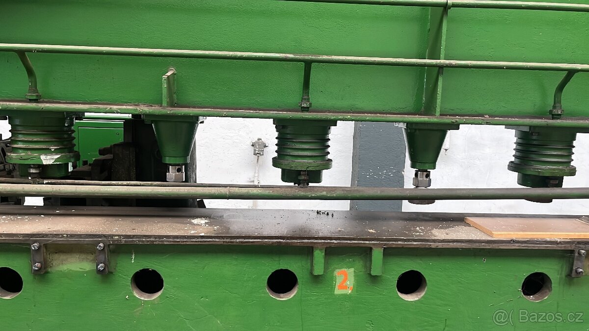 Hoblovka hrán plechu HHP 10 - 3