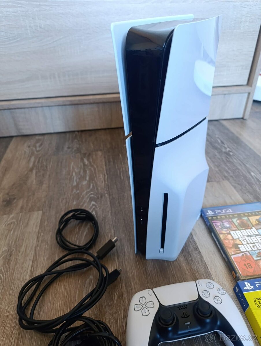 PS5 slim s mechanikou - 3