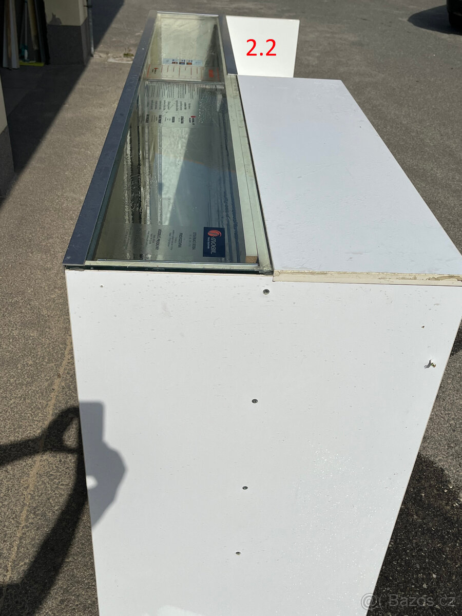 Nábytek do prodejny, stánek, kiosk, vitríny - 3