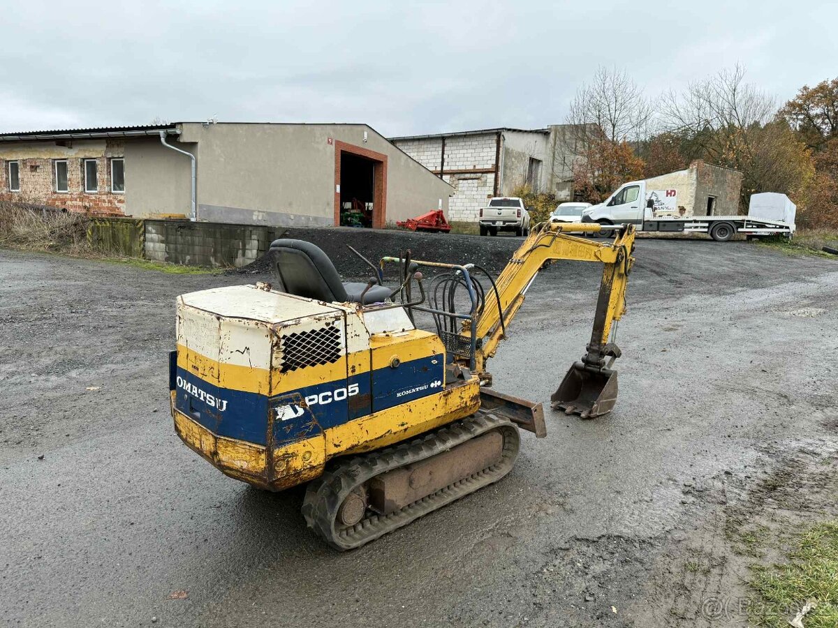 JAPONSKÝ MINIBAGR KOMATSU PC05 1500KG - 3