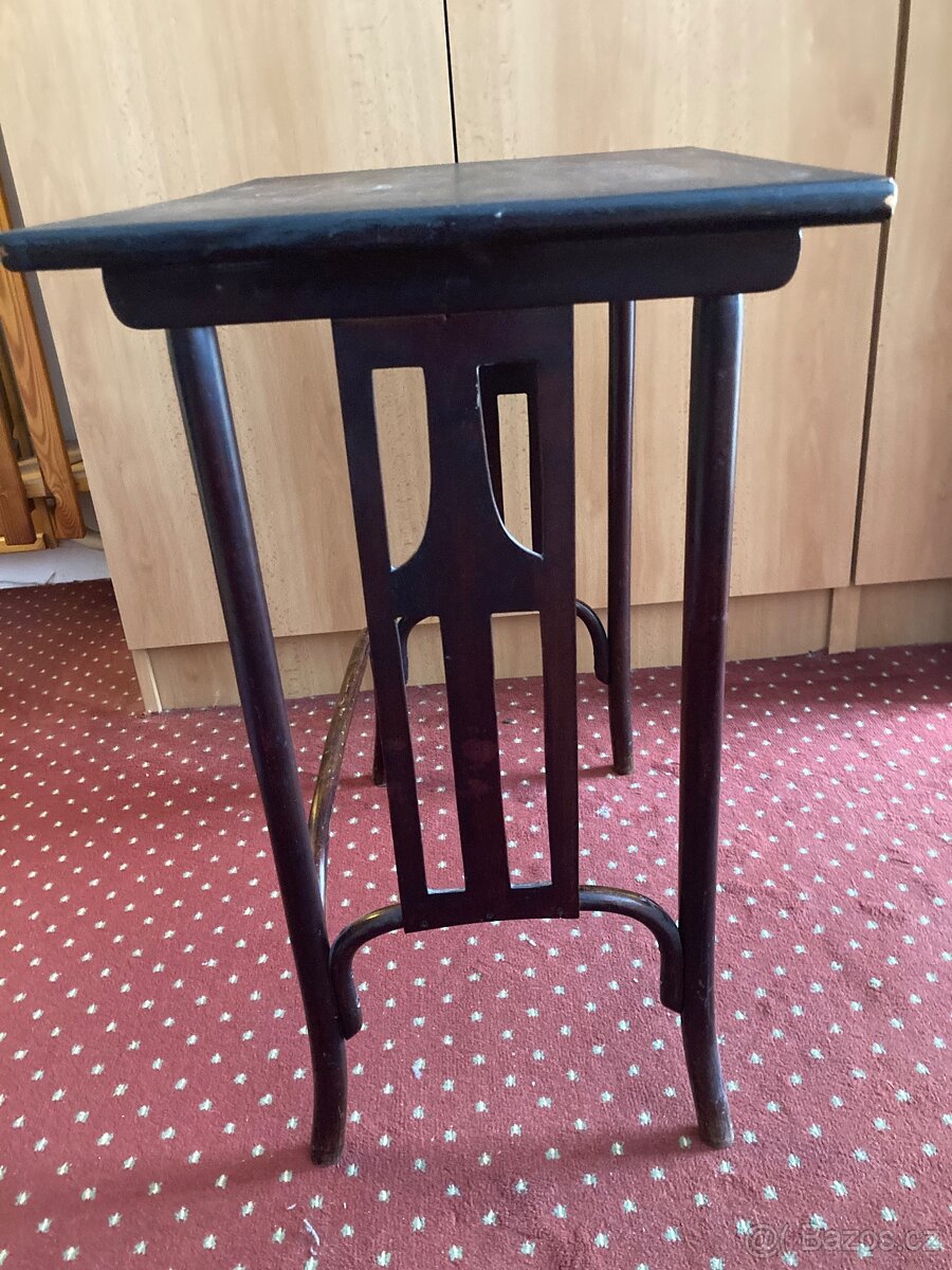 Stolek retro značky TON - 3