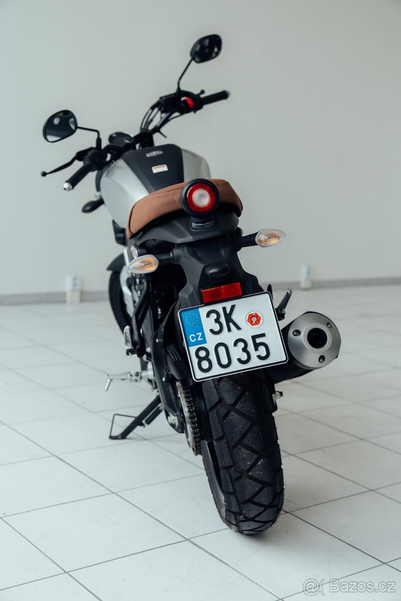 Motorka Yamaha XSR 155 - Stříbrná (NOVÁ) - 3