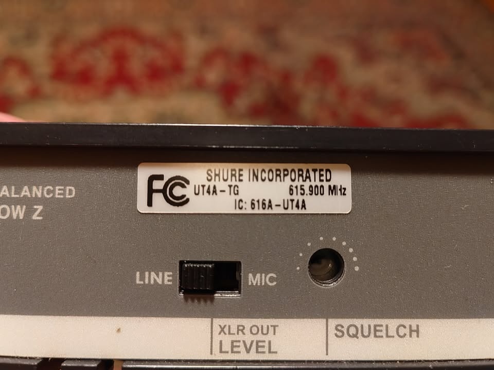 Prodám bezdrátový mikrofon Shure Beta 58A - 3