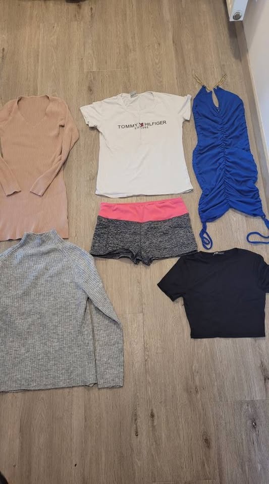 25 ks dámského oblečení vel. M-L - 3