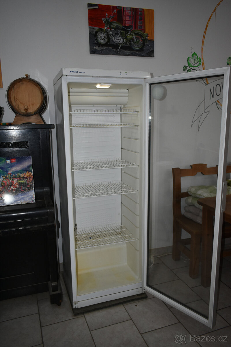 Prosklená chladnička Snaigé CD350 - 3