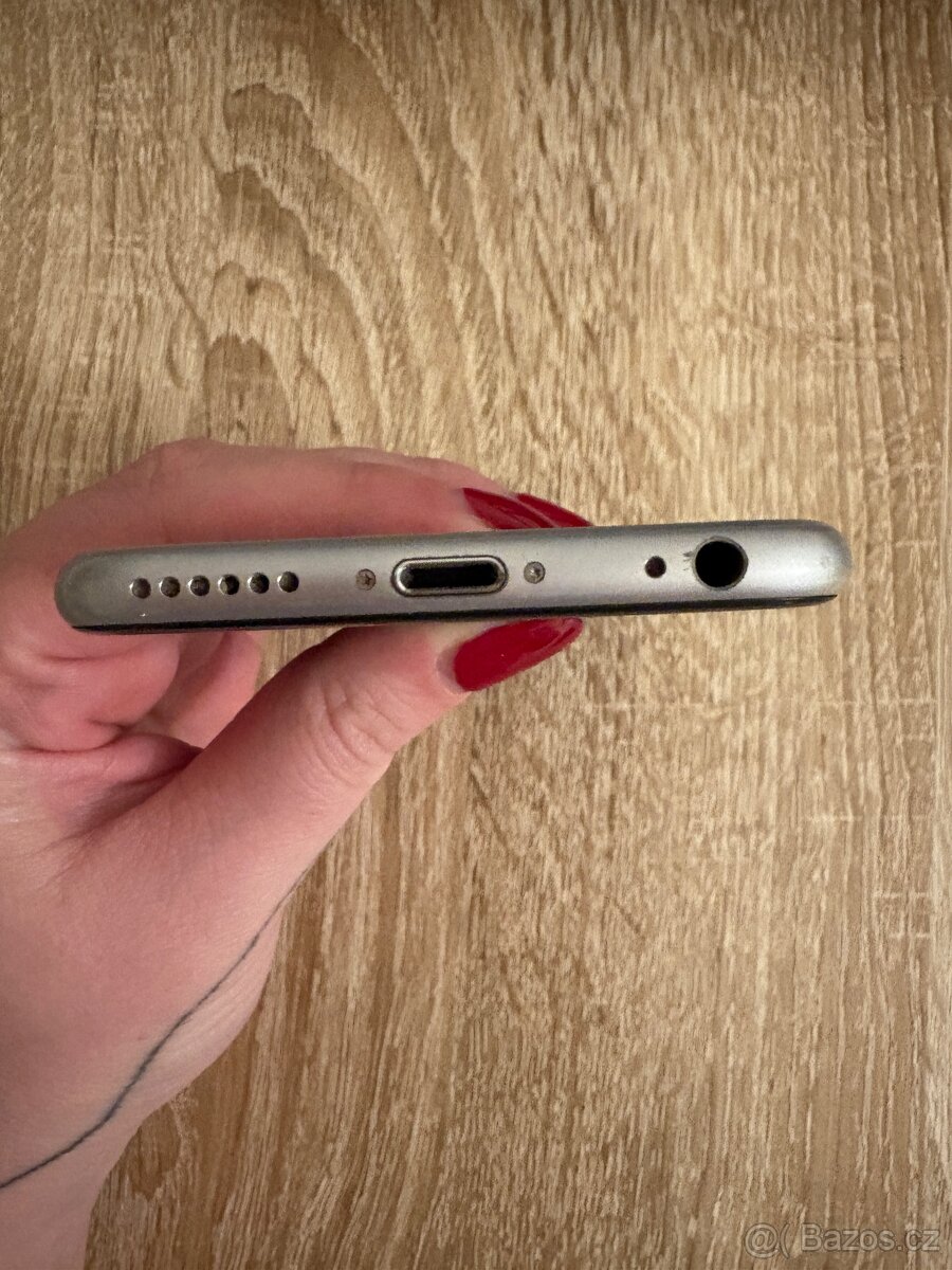 iPhone 6s 32GB Space Gray - 3