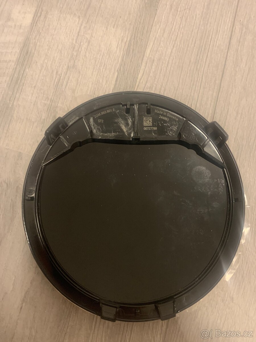 Volkswagen znak 2GM 853 601 E - 3