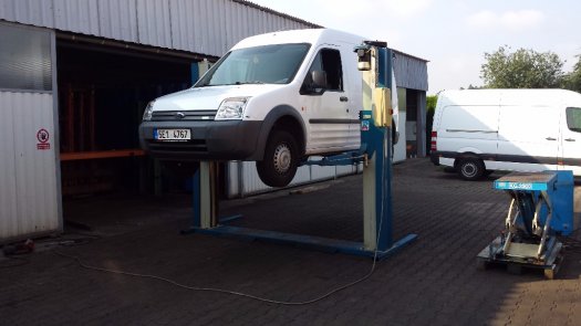 Dvousloupový zvedák Ravaglioli RAV - 3