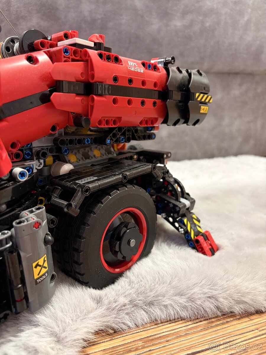 LEGO Technic 42082 Terénní jeřáb - 3