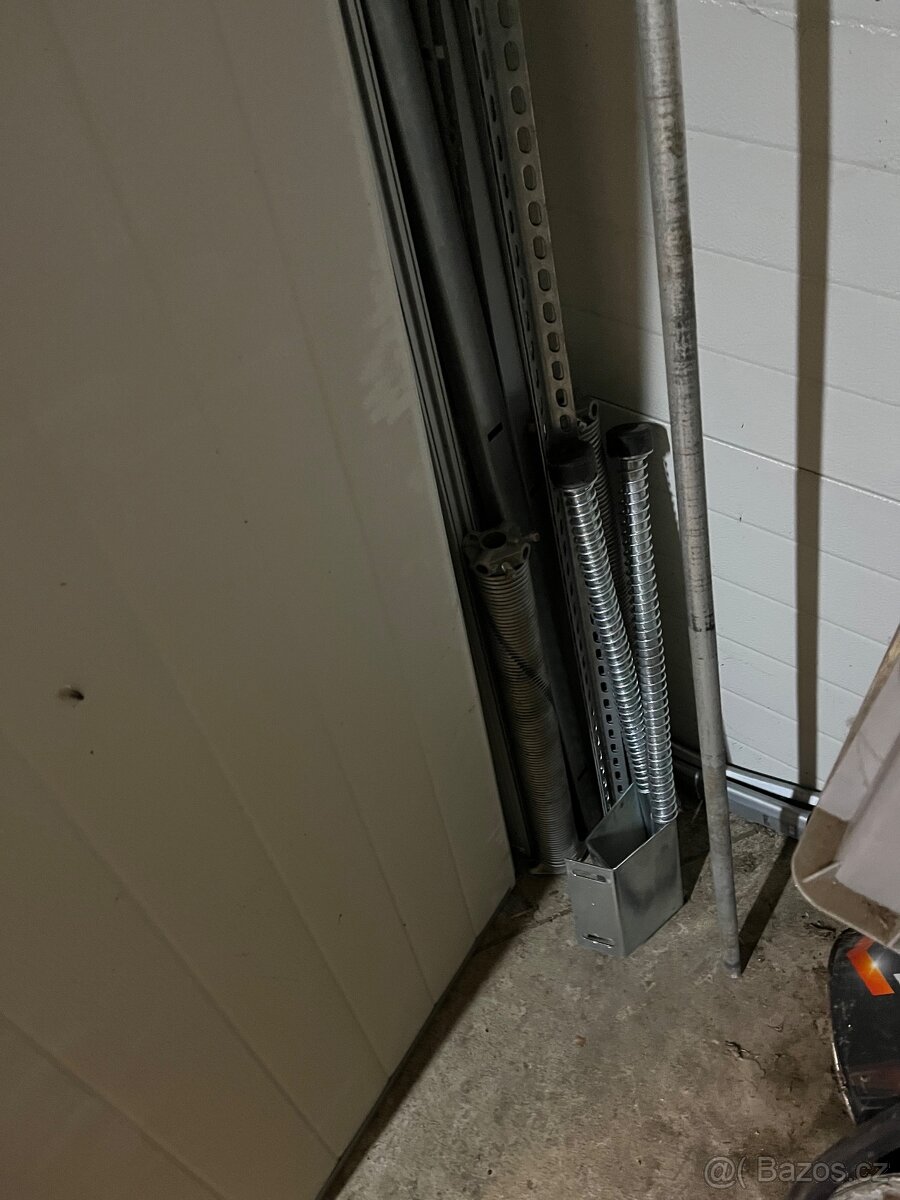 Garážová sekční vrata - 3