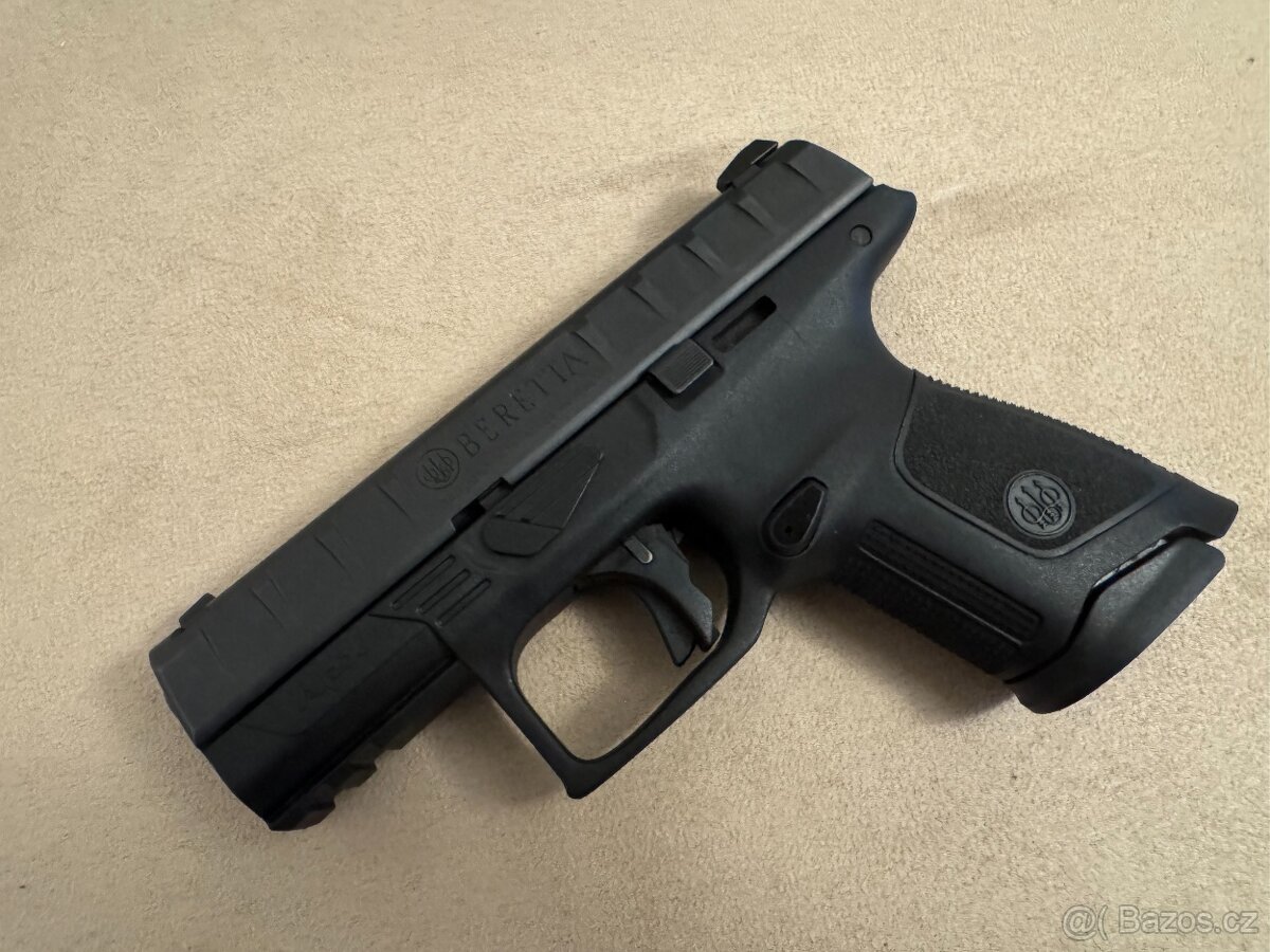 Beretta APX Compact - 3