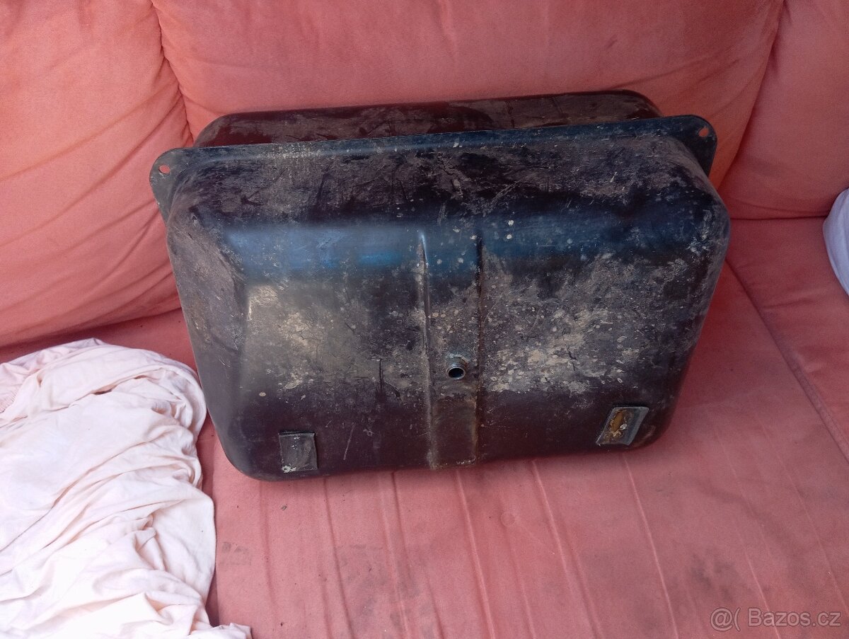 Trabant nádrž - 3