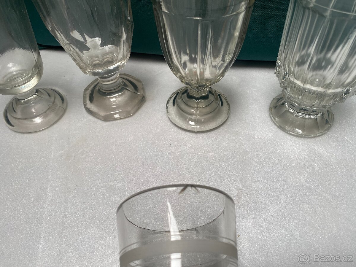 sklenic z hutního skla - 3