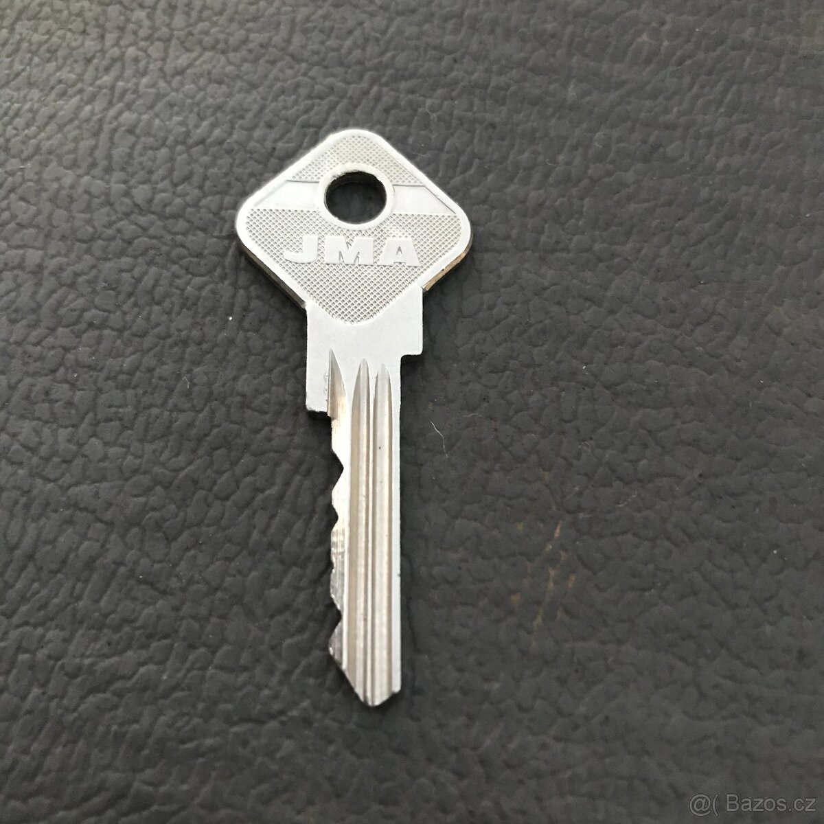 Prodam 3 kusy klicu do zapalovaci skrinky SIMSON - 3