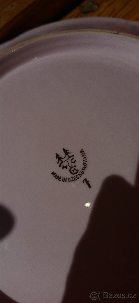 Růžový porcelán zlacený talíř - 3