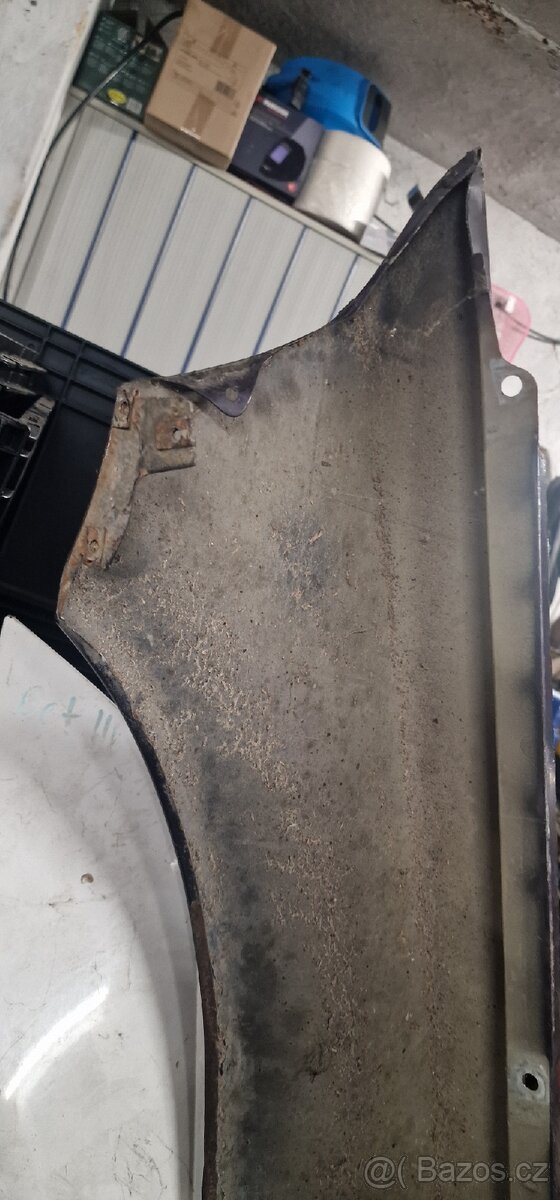 Bmw E36 cabrio přední blatnik - 3