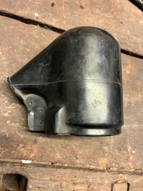 kryt rozdělovače Mercedes - 3