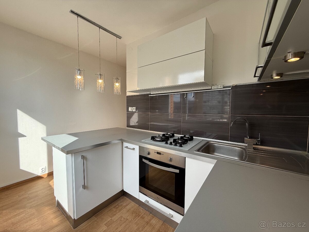 Pronájem bytu 2+1 v Chomutově - ul. Stavbařská - 3