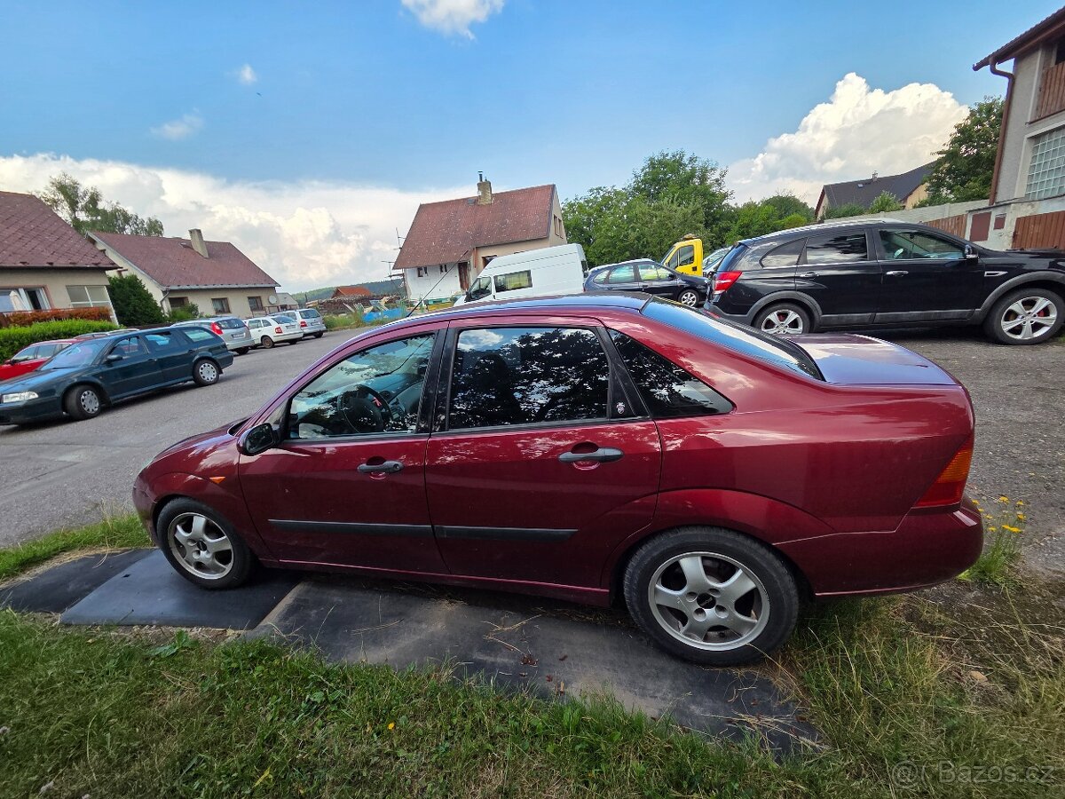 Ford Focus, 1.8 Ghia - 3