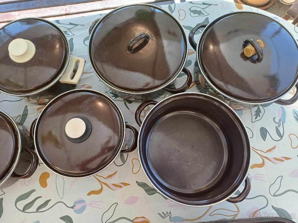 Retro smaltované hrnce - 3