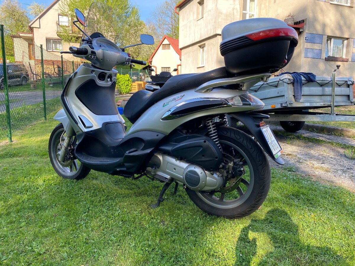 Piaggio Beverly 250ie Tourer - 3