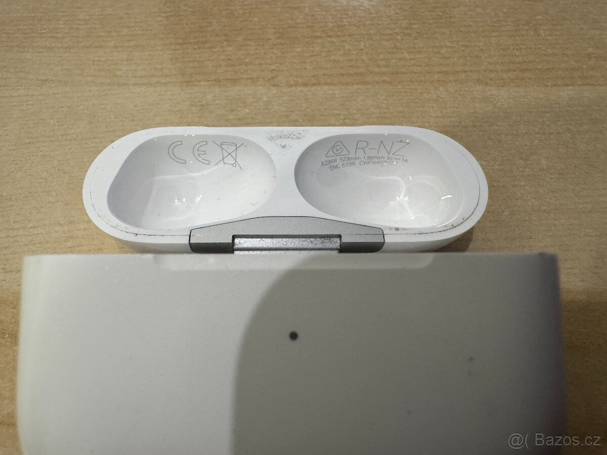 Apple AirPods Pro 2 - náhradní pouzdro - 3