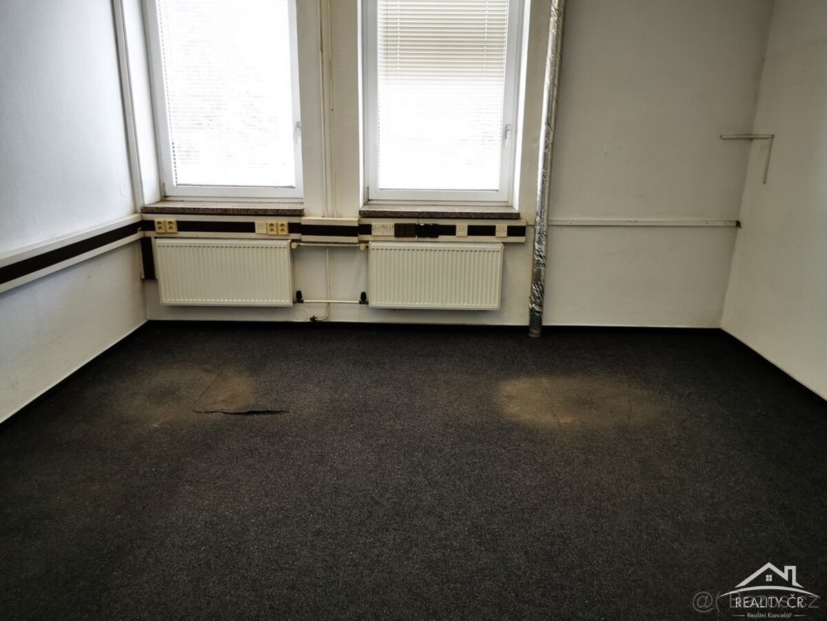 Pronájem kanceláře v průmyslové zóně - 3