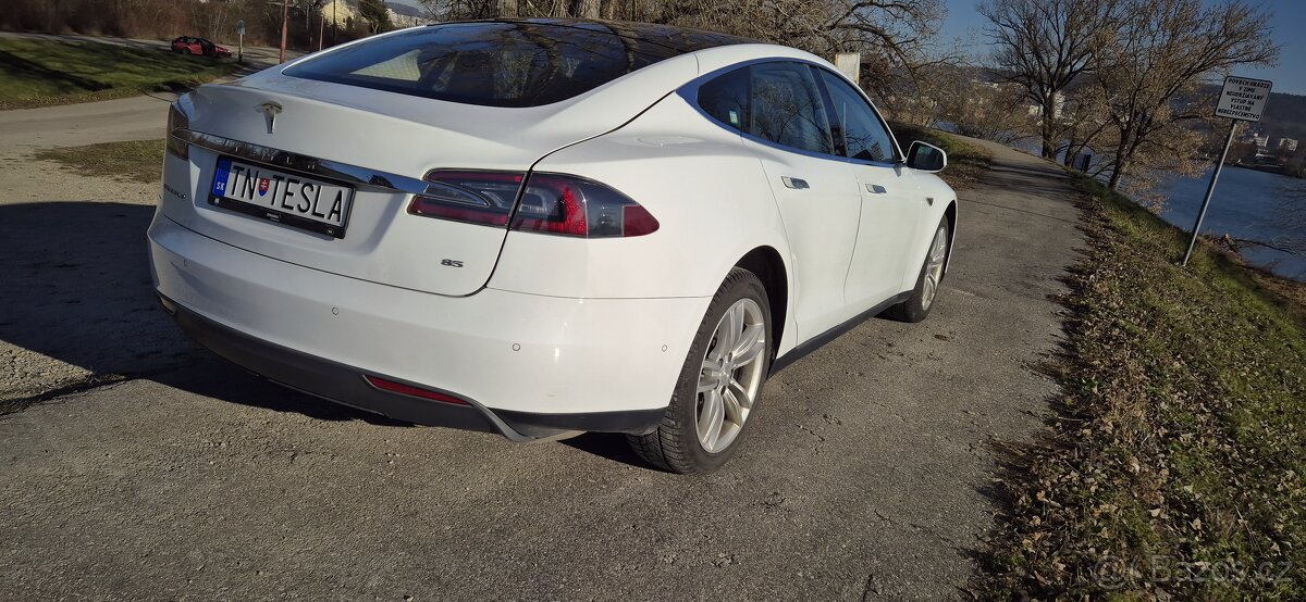 Predam Tesla S 85 - 3