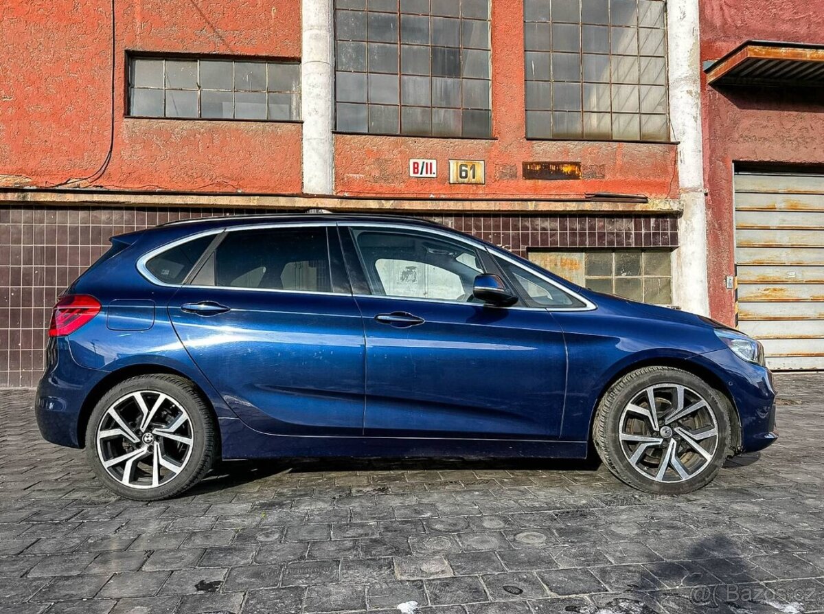 BMW Rad 2 Active Tourer 2 218d Luxury Line A/T - 3