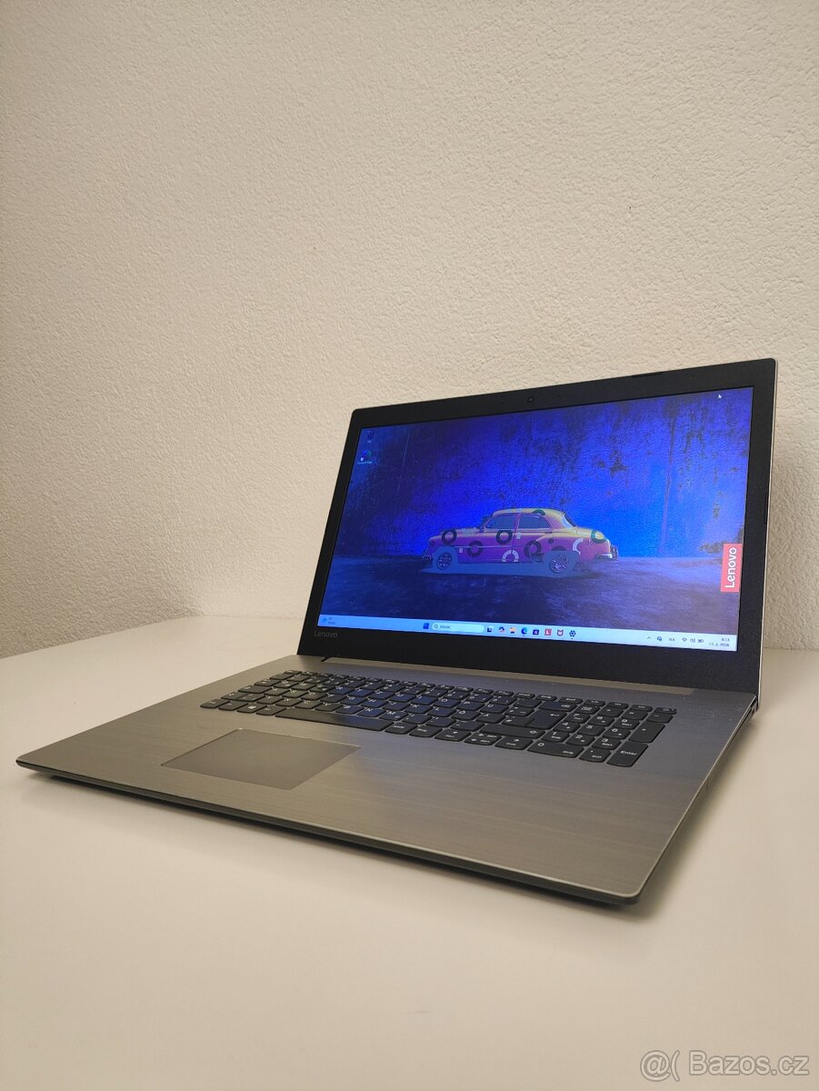 Lenovo 330-17IKB | i5 • 8GB • 256GB SSD - 3