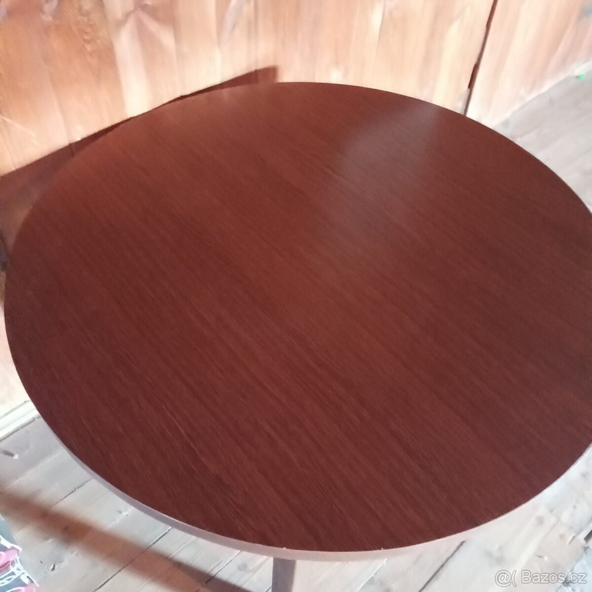 Jídelní stůl - kulatý - 3