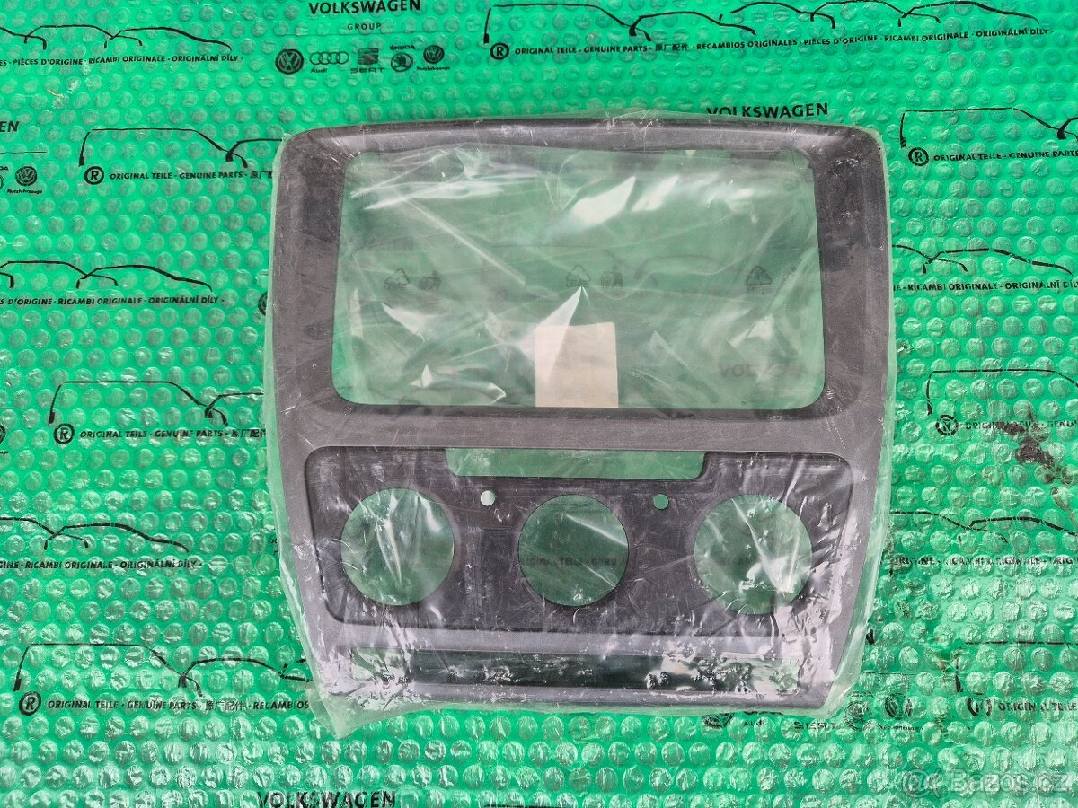 krytka spínačů rámečekautorádia 1Z0858069CB1AR - 3