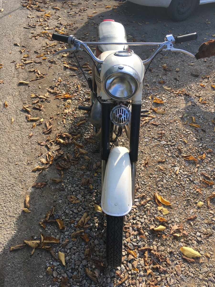 Jawa 250/590 Sport - 3