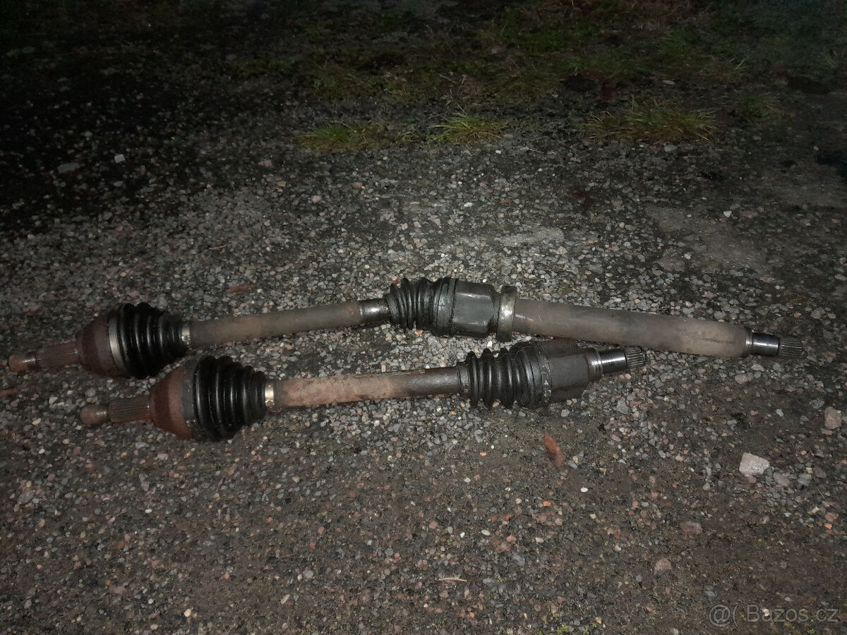 Ford Focus MK1 - levá a pravá poloosa - 3