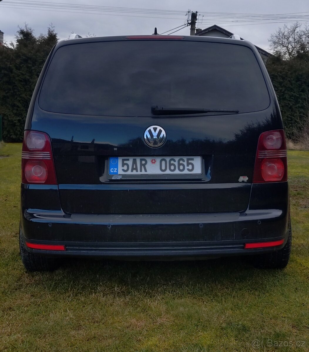 VW TOURAN 2.0 TDI HIGHLINE - 3
