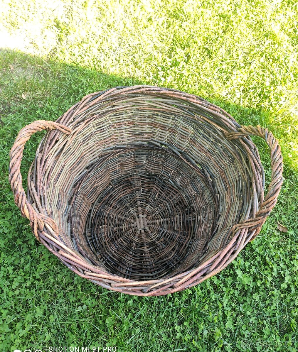 KOŠ PROUTĚNÝ PLETENÝ VELKÝ - 3