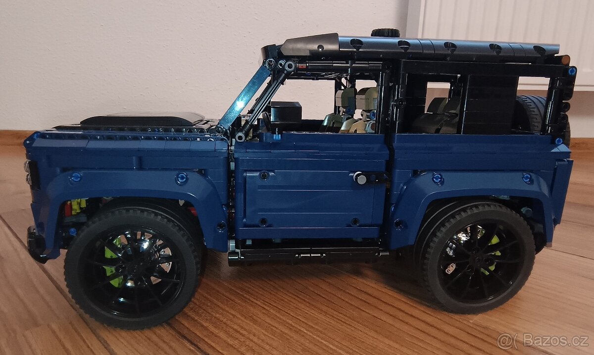 Lego 42110 Land Rover Defender (MOC) - 3