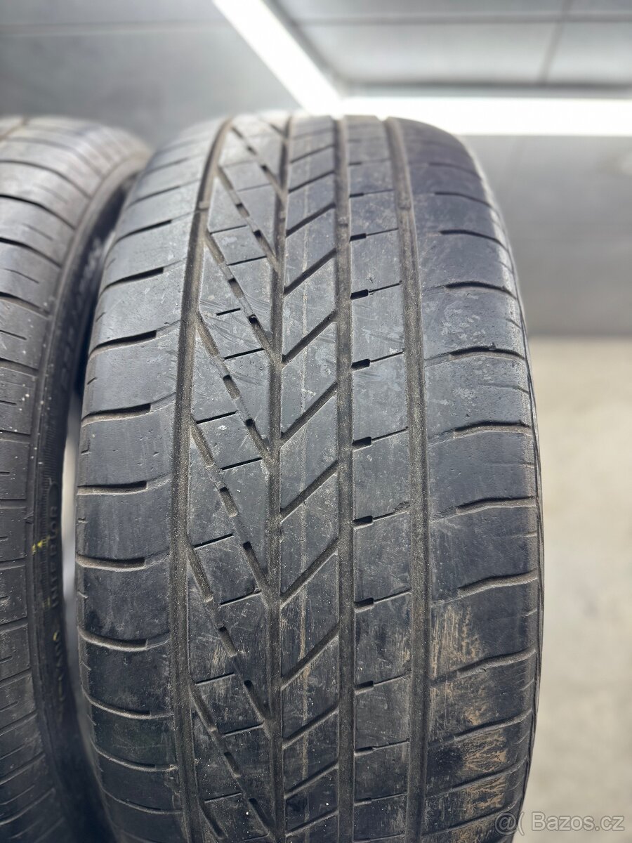 LETNÍ PNEU 255/45/20 - 3